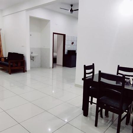 Suvarna Elite - Premium Apartment Hotel Mysore Exteriör bild