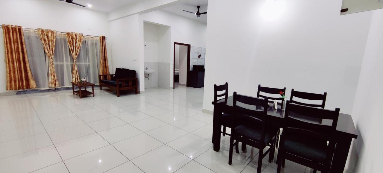 Suvarna Elite - Premium Apartment Hotel Mysore Exteriör bild