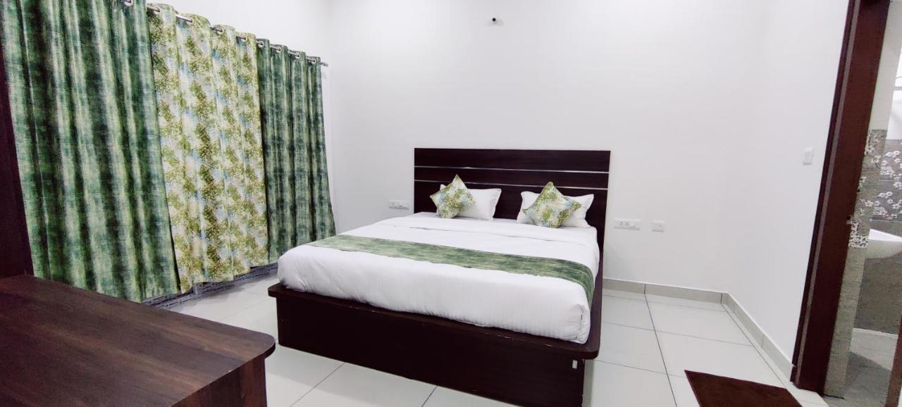 Suvarna Elite - Premium Apartment Hotel Mysore Exteriör bild